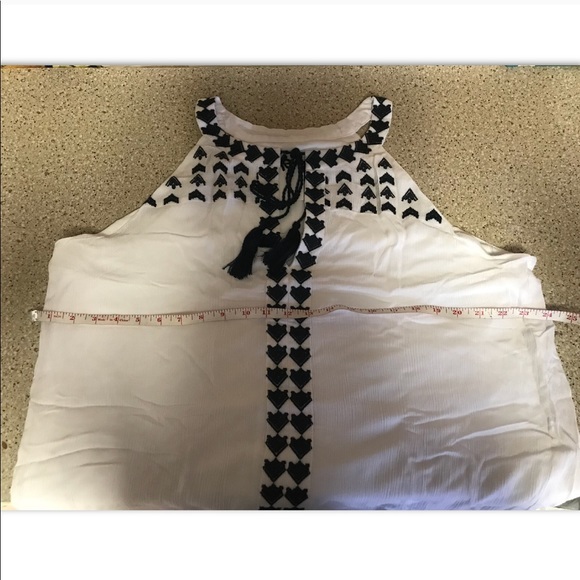 ❣️ Sale was 45$ down sizing ❣️ Embroidered tassel dress - Picture 8 of 8